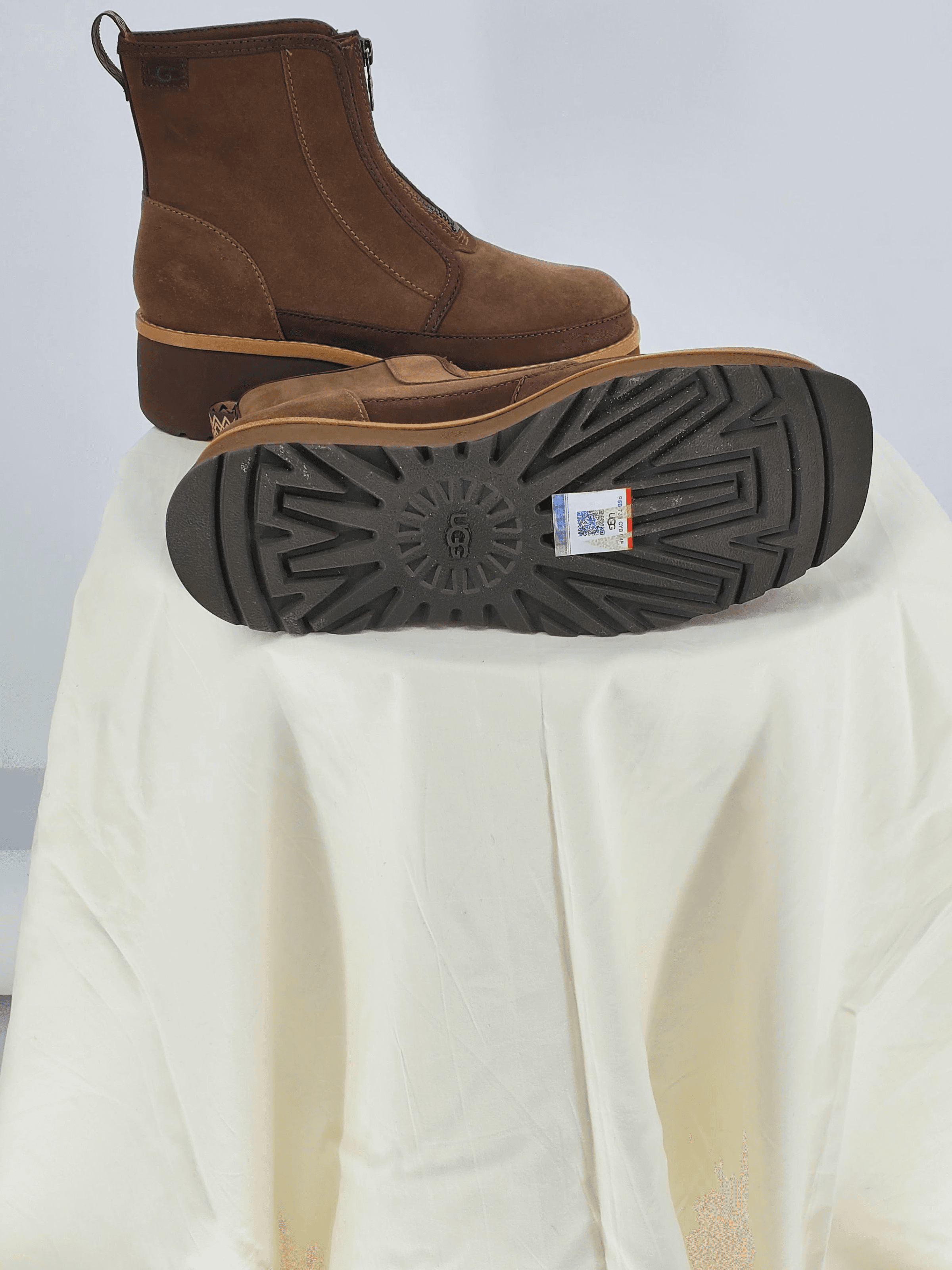 Uggs, Frente. Condición: Mint.