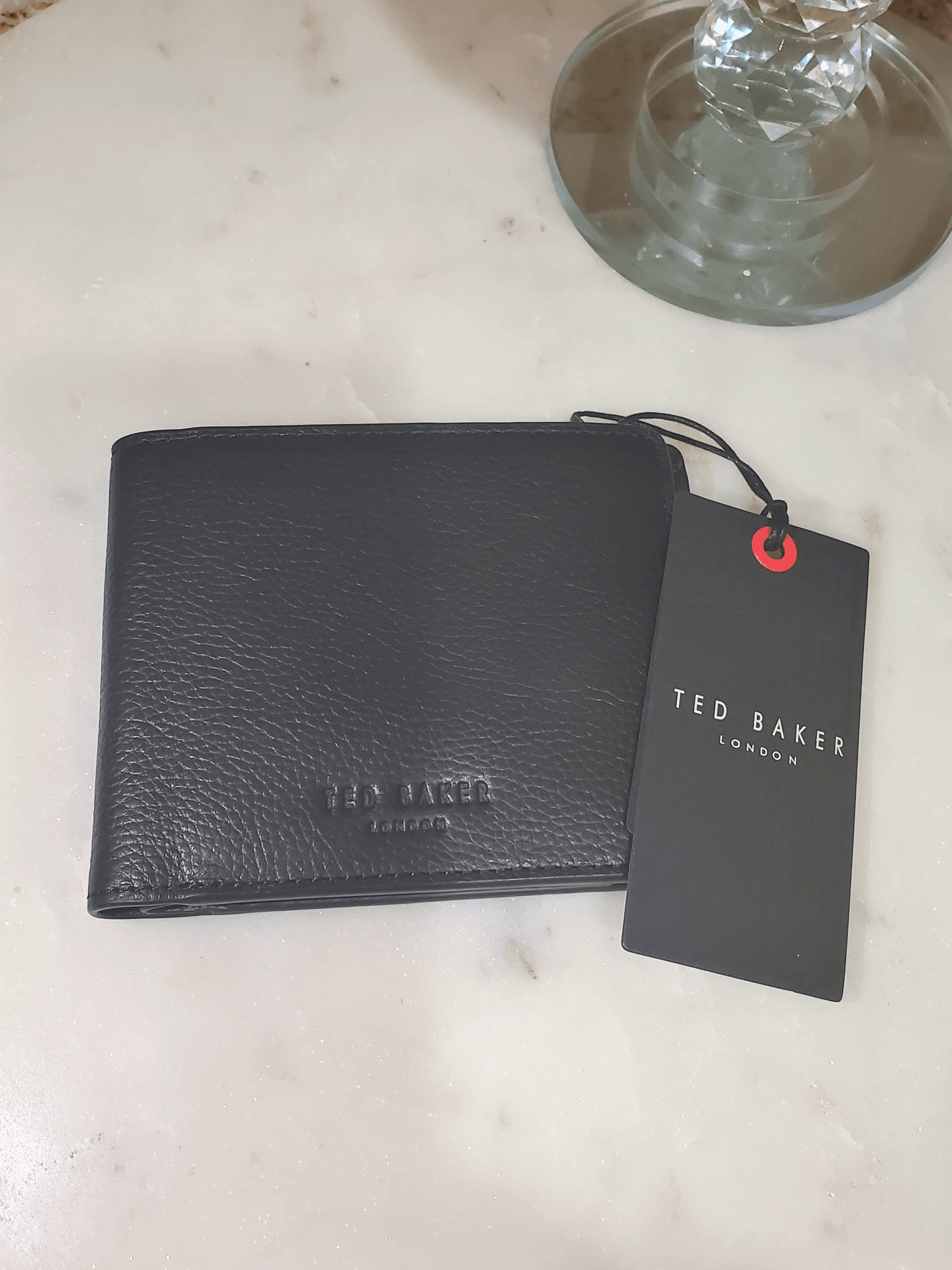 Ted Baker , Ted Baker — Tedd Baker leather men wallet , mint
