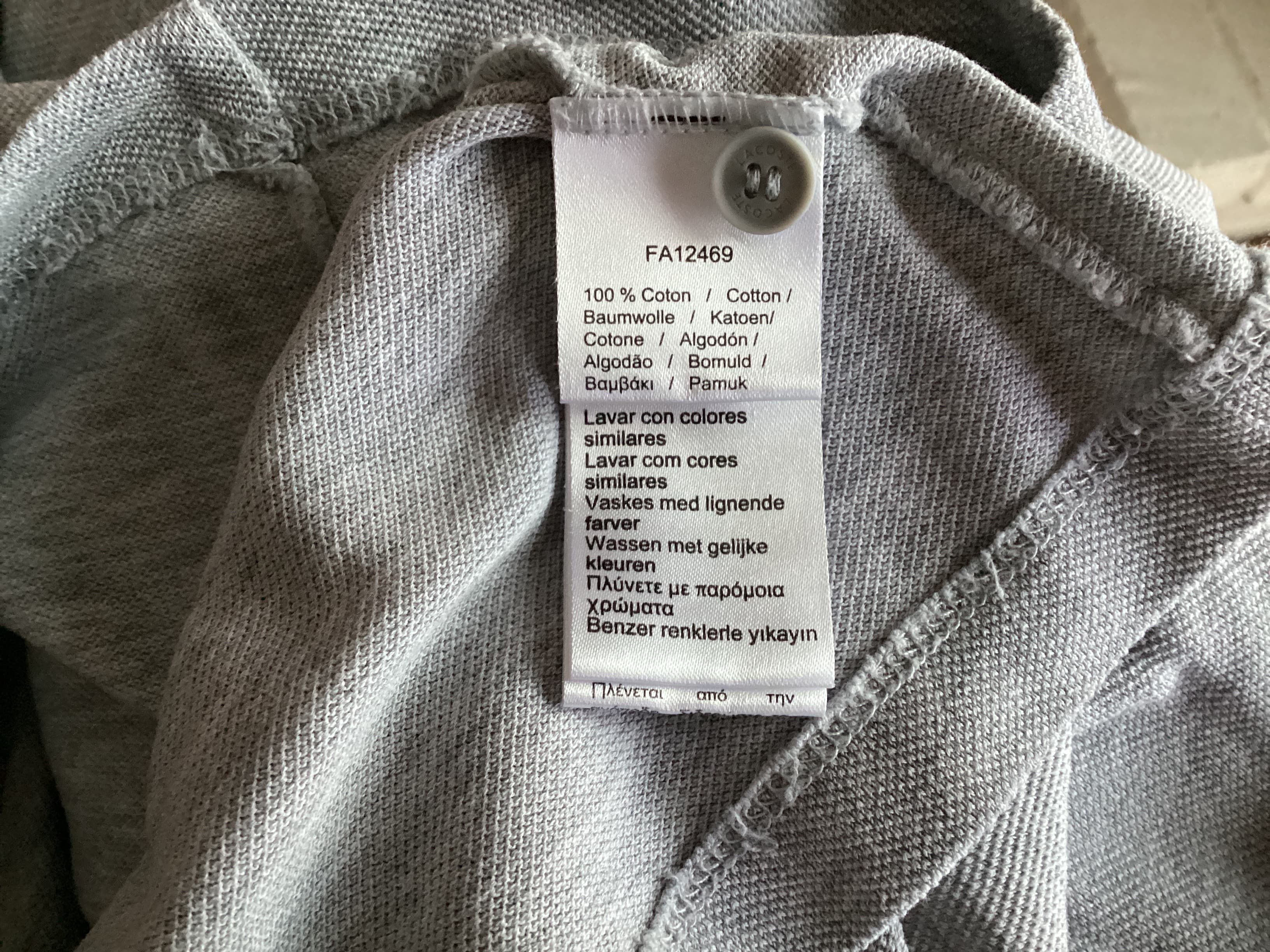 Lacoste , Frente. Condición: Mint.