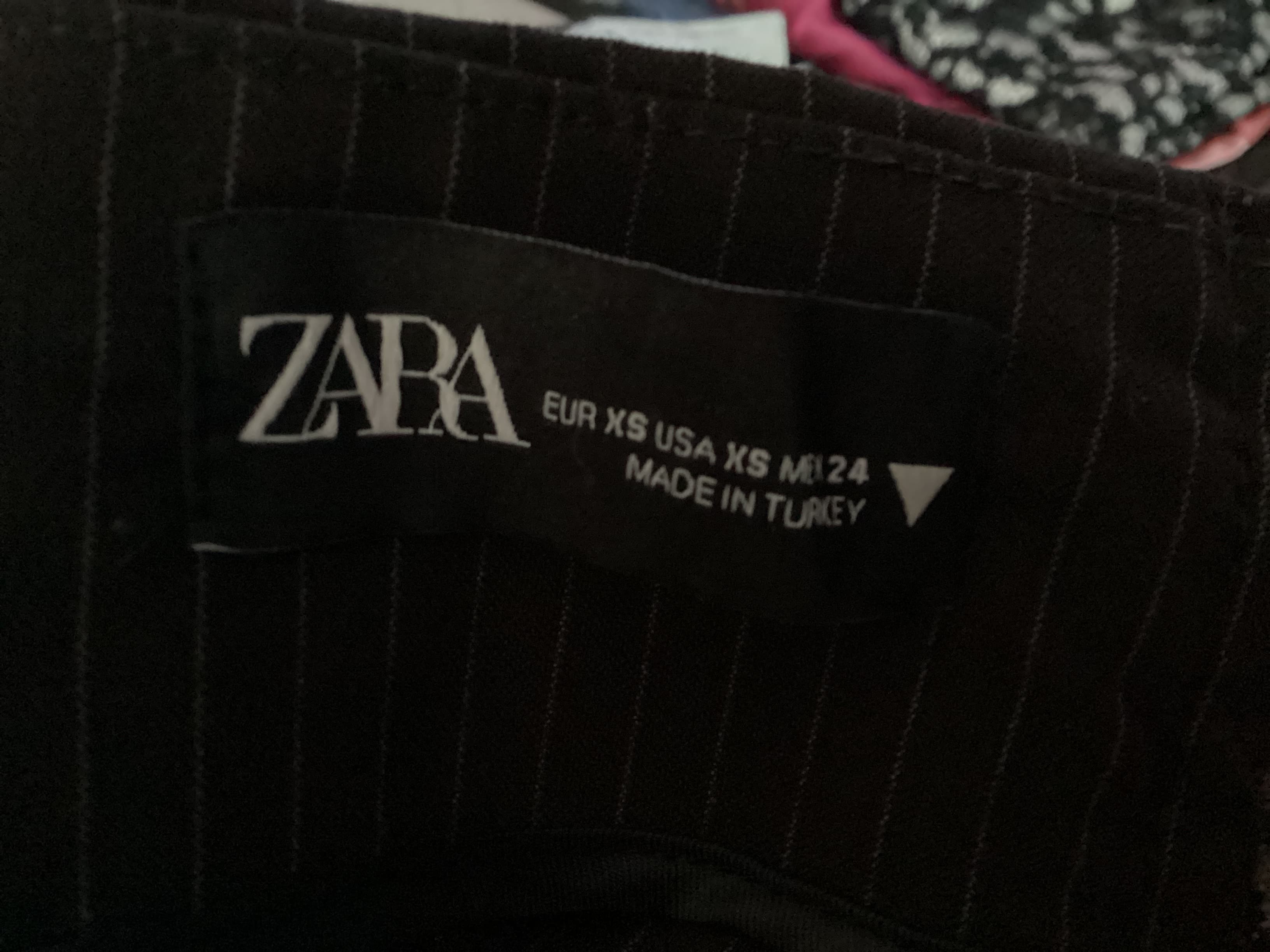 Zara , Frente. Condición: Mint.