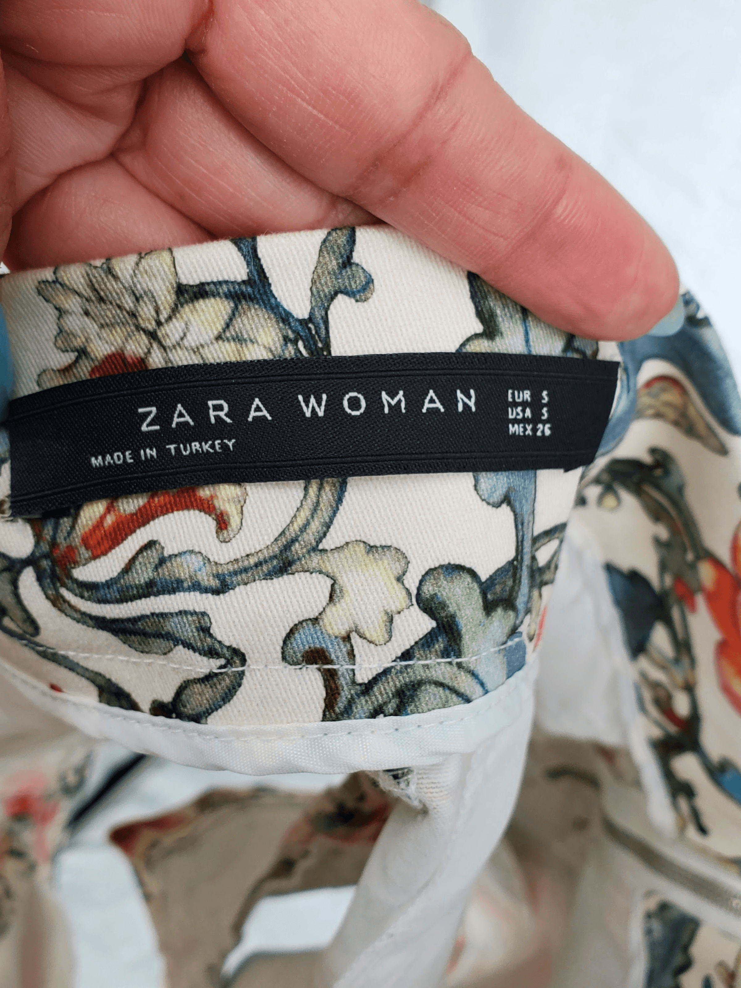 Zara , Frente. Condición: Mint.