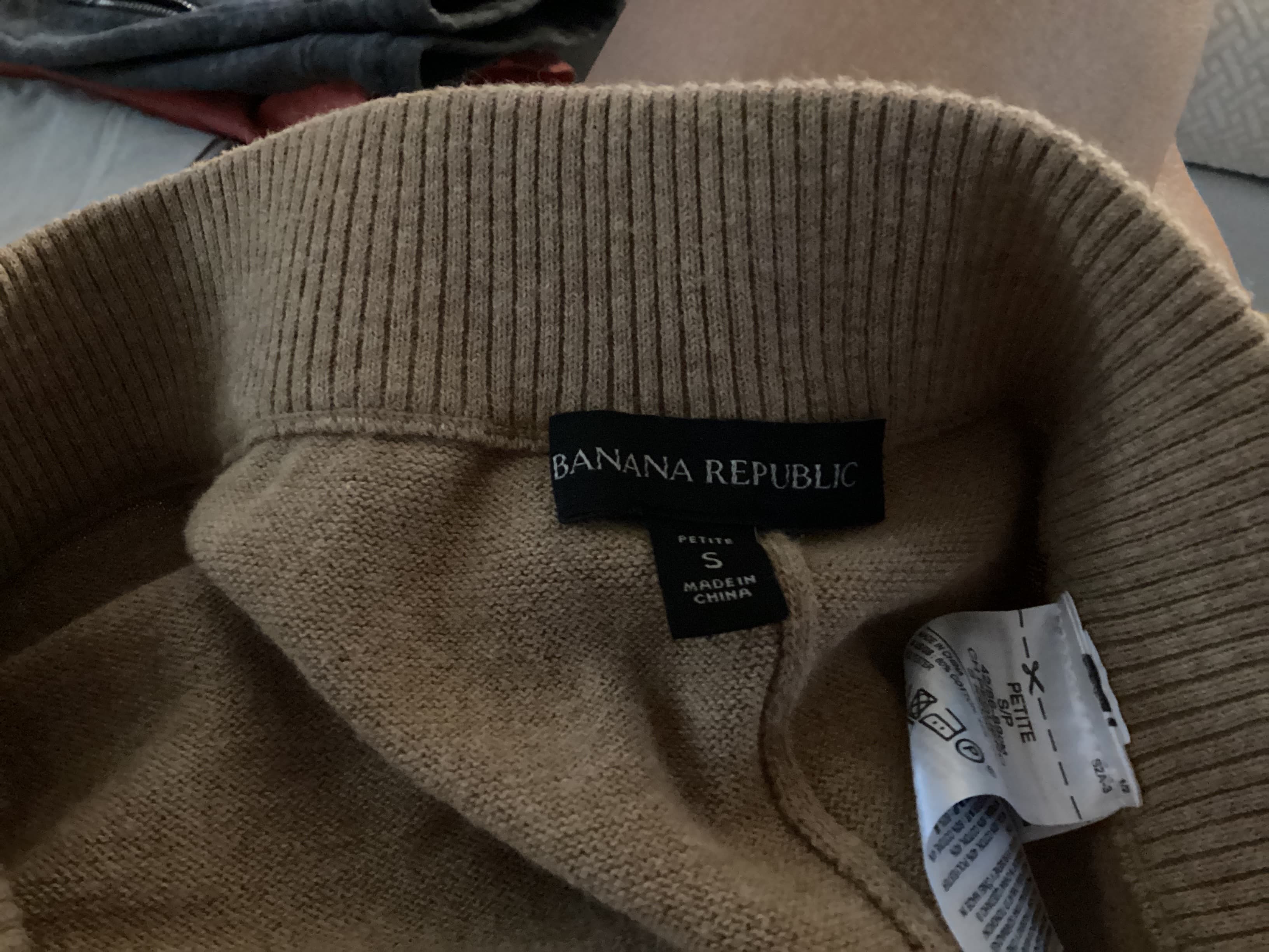 Banana Republic , Frente. Condición: Mint.
