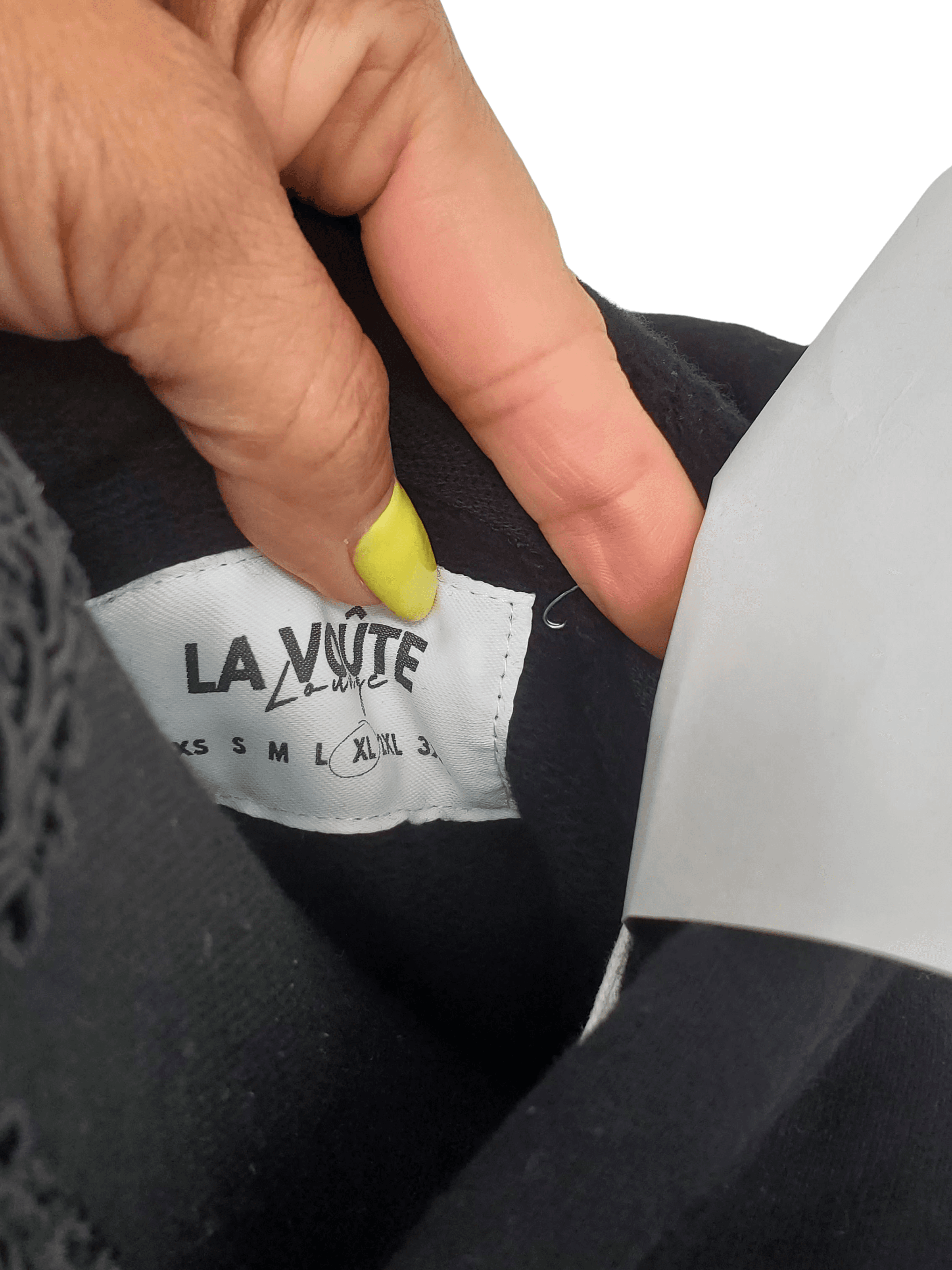 LaVoute Launge Blck Hoodie, Frente. Condición: Mint.
