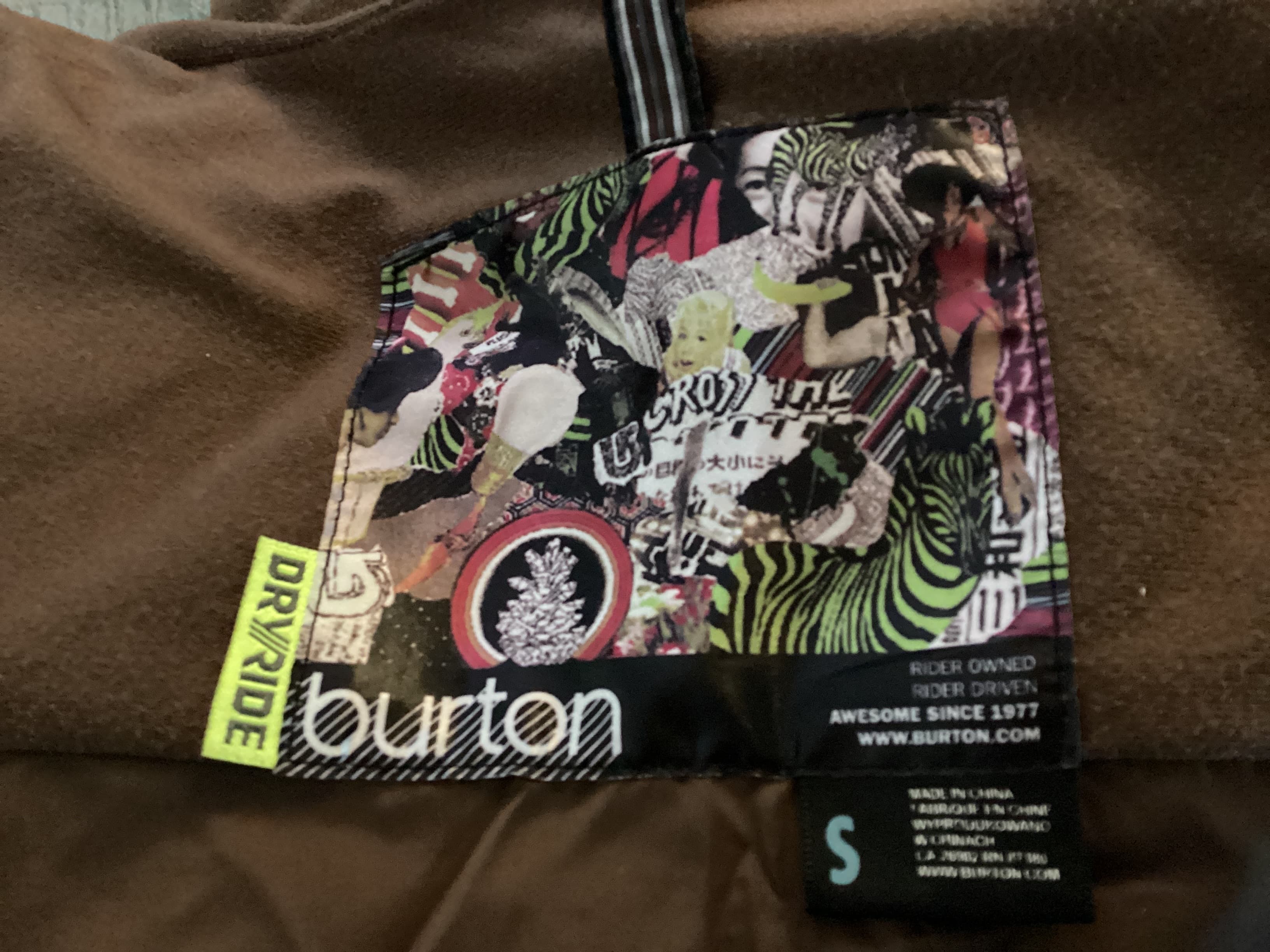 Burton outwear women jacet, Frente. Condición: Mint.