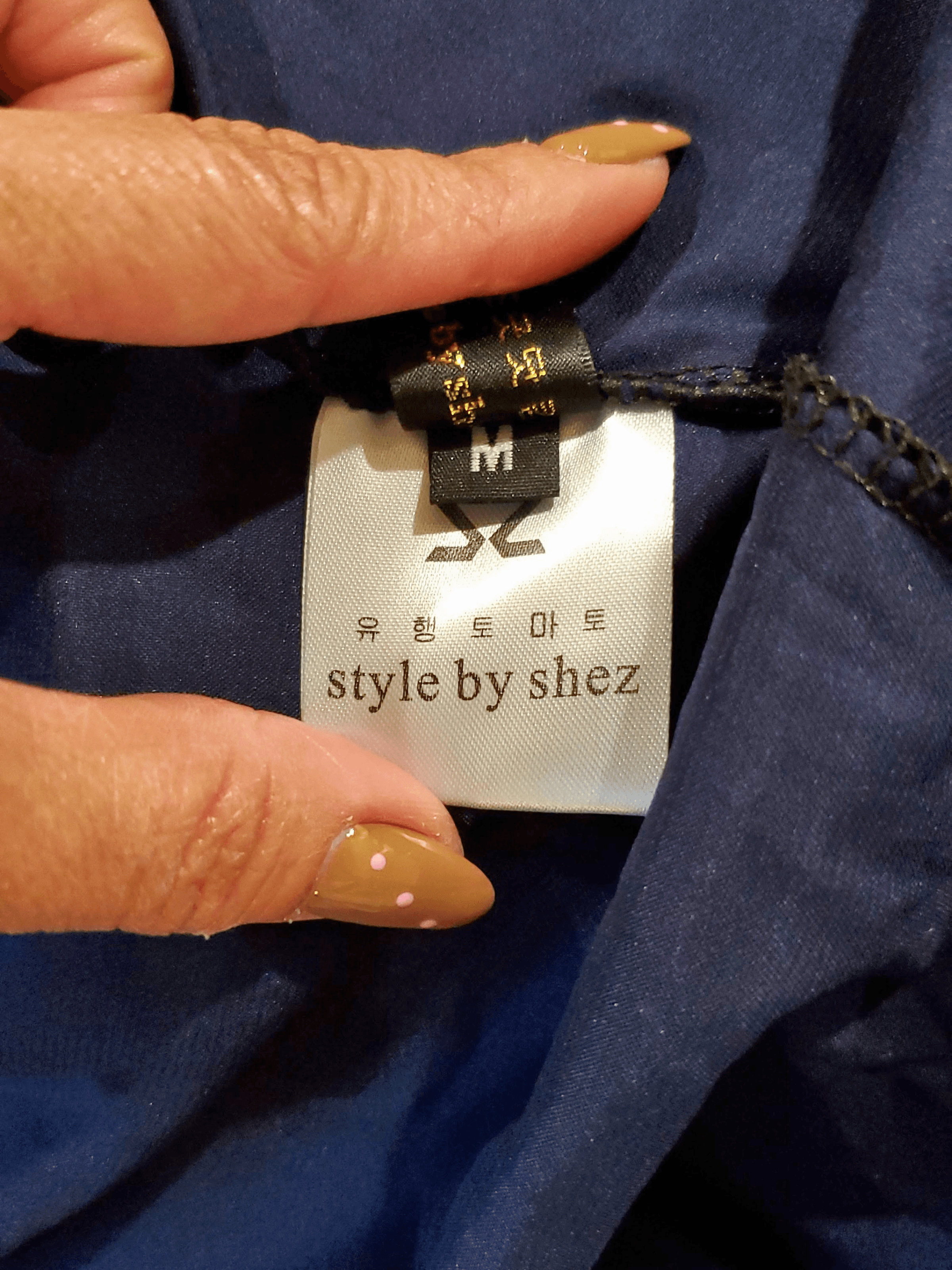 Style by Shez, Frente. Condición: Mint.