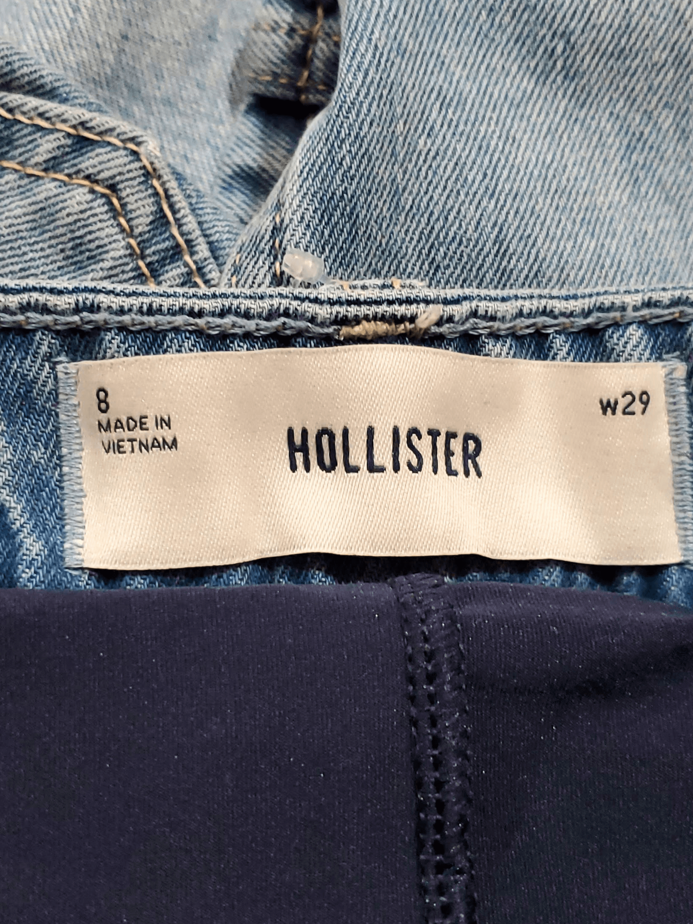 Hollister , Frente. Condición: Excellent.